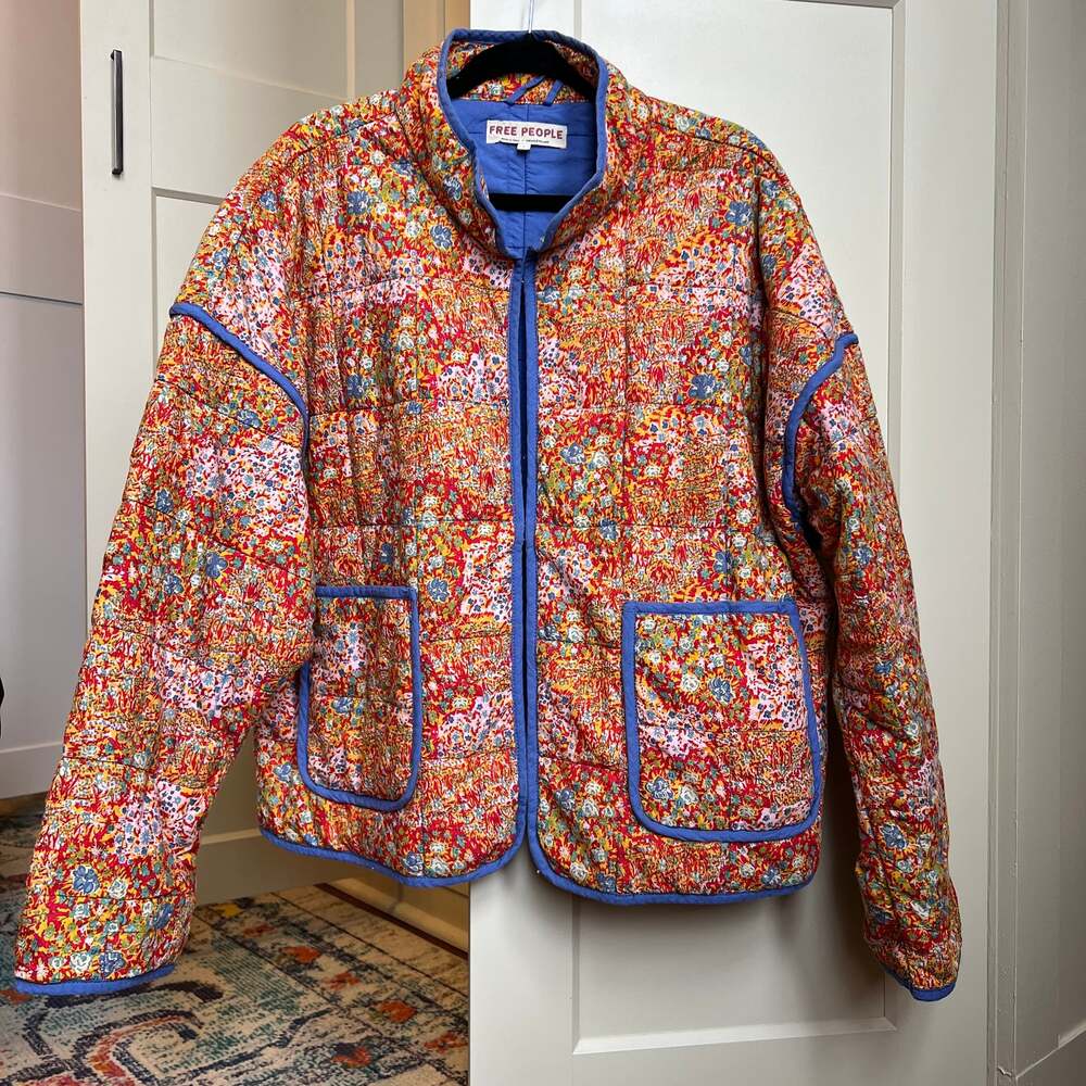 Free People Chloe Floral Print Quilted Cotton Jacket in Candy Combo size large - Picture 3 of 8
